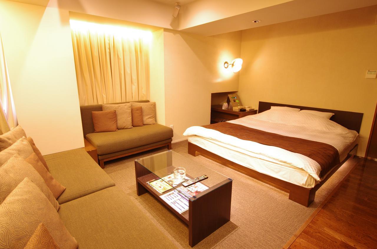 Blue Hotel Octa (Adults Only) Sapporo Exteriör bild