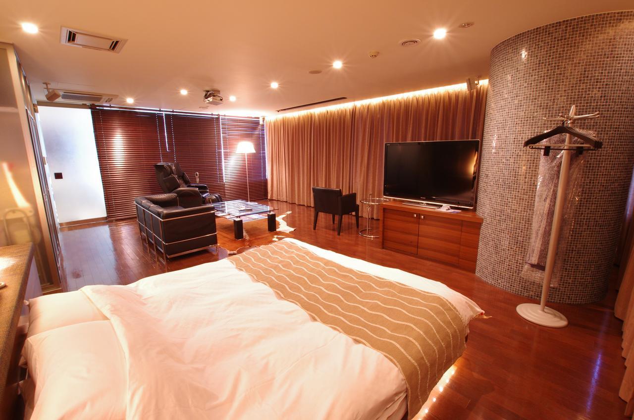 Blue Hotel Octa (Adults Only) Sapporo Exteriör bild