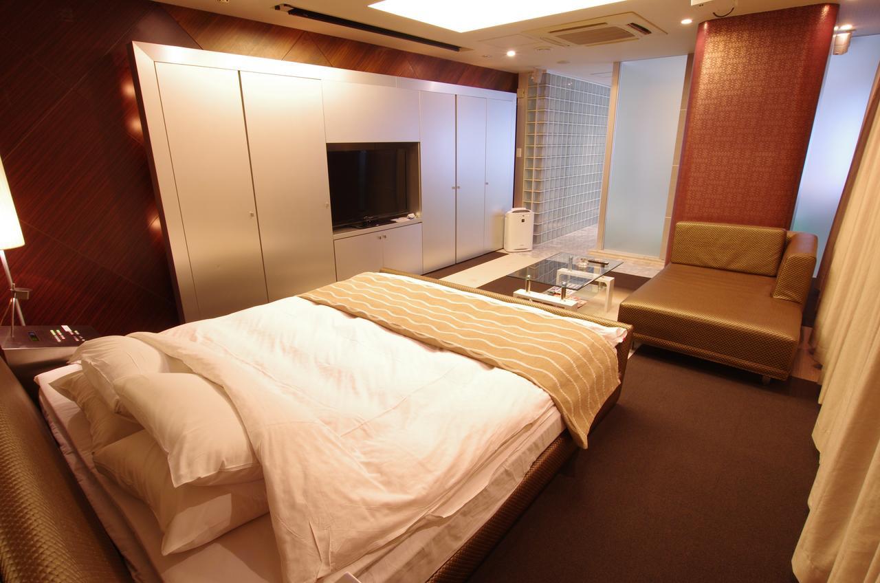 Blue Hotel Octa (Adults Only) Sapporo Exteriör bild