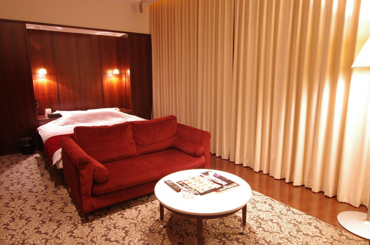 Blue Hotel Octa (Adults Only) Sapporo Exteriör bild