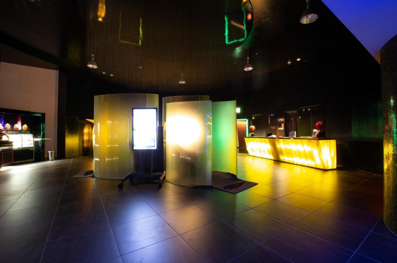 Blue Hotel Octa (Adults Only) Sapporo Exteriör bild